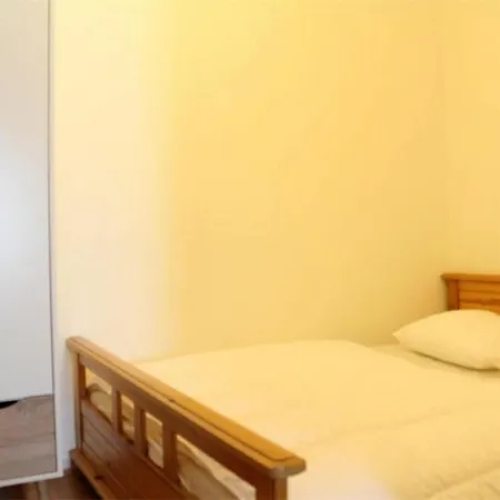 A La Rochelle, Balcon, Parking, Proche - Fr-1-246-119 *